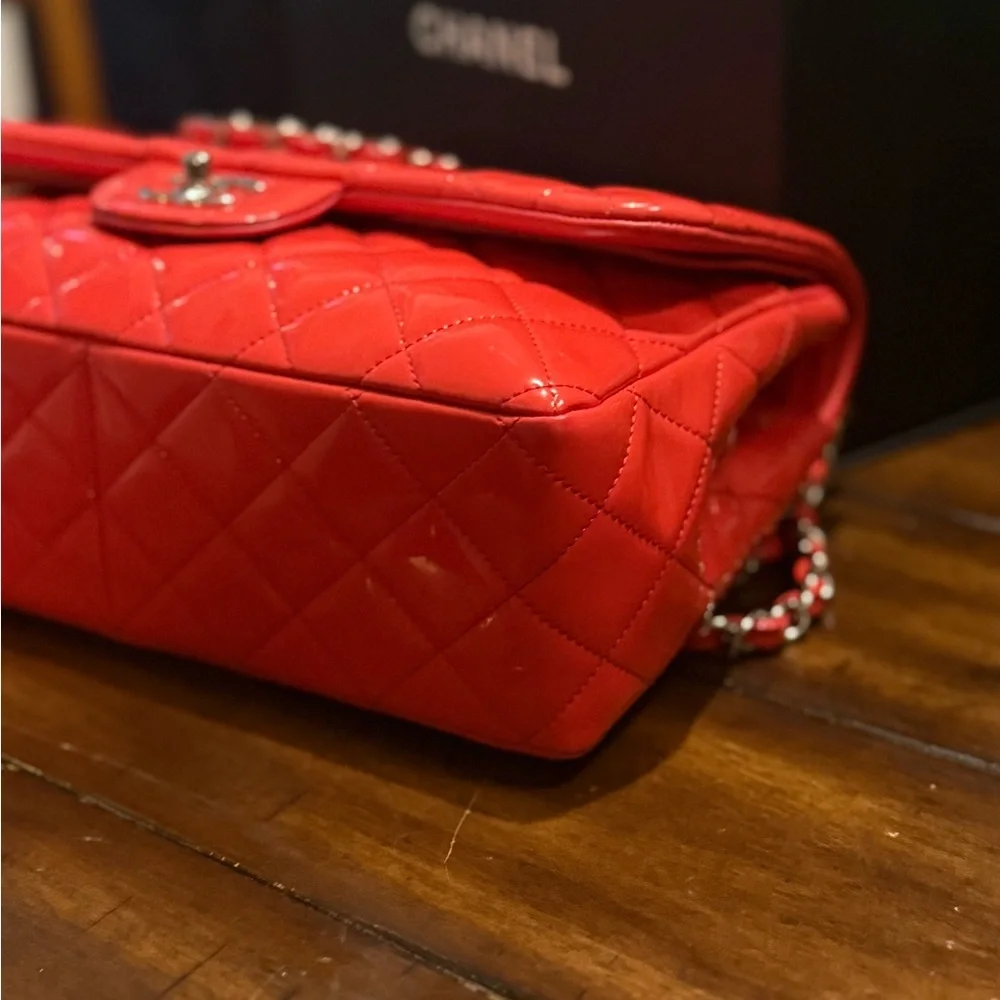 CHANEL Red Patent leather jumbo double flap bag - Picture 8 of 9